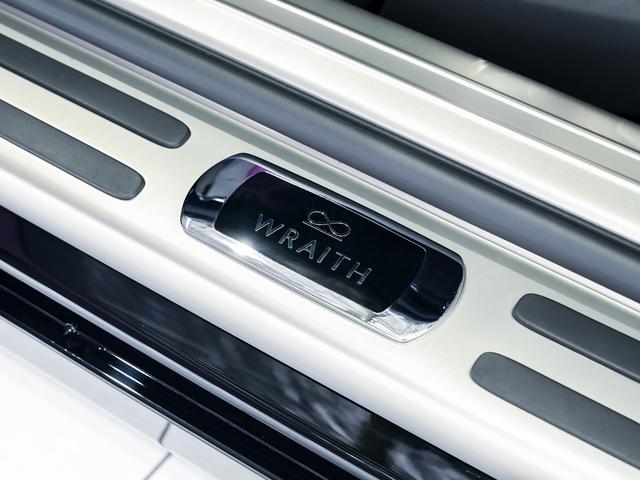 レイス ブラックバッジ スターライト・ヘッドライナー Rolls Royce 認定中古車 Provenance メーカー保証付 ロードサイド・アシスタンス(29枚目)