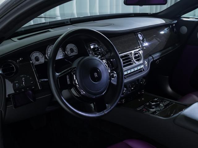 レイス ブラックバッジ スターライト・ヘッドライナー Rolls Royce 認定中古車 Provenance メーカー保証付 ロードサイド・アシスタンス(40枚目)