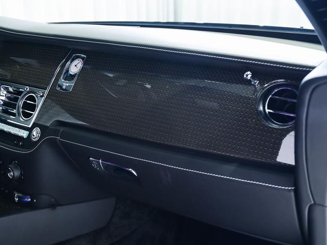 レイス ブラックバッジ スターライト・ヘッドライナー Rolls Royce 認定中古車 Provenance メーカー保証付 ロードサイド・アシスタンス(44枚目)