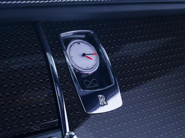 レイス ブラックバッジ スターライト・ヘッドライナー Rolls Royce 認定中古車 Provenance メーカー保証付 ロードサイド・アシスタンス(45枚目)