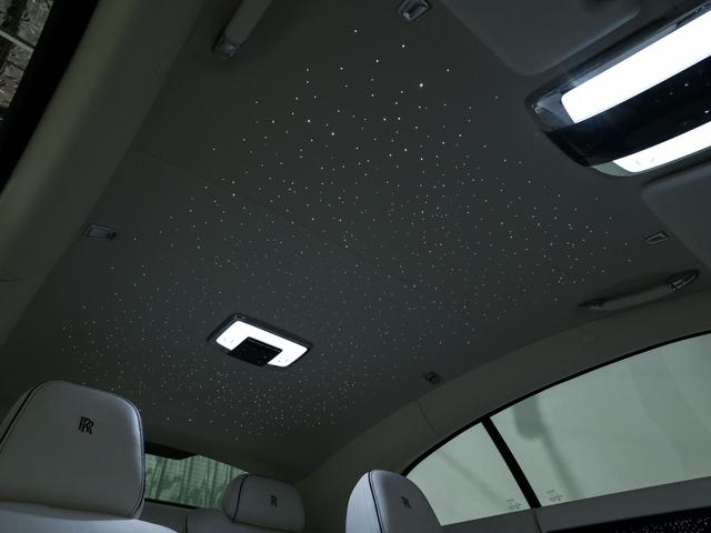 スペクター フェンダー・コーチライン Starlight Doors Rolls Royce 認定中古車 Provenance メーカー保証付 ロードサイド・アシスタンス(38枚目)