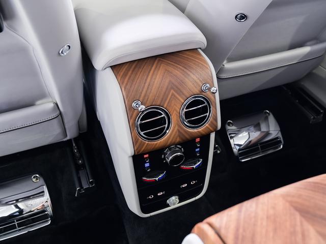 カリナン Series2 Rolls Royce 認定中古車 Provenance メーカー保証付 ロードサイド・アシスタンス(44枚目)