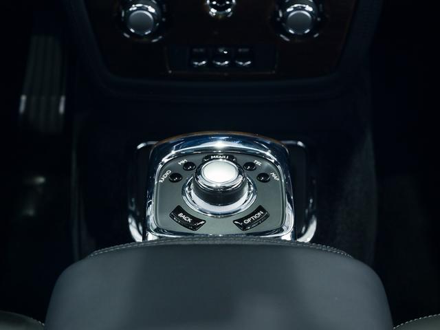ファントム エクステンディッド ホイールベース Rolls Royce 認定中古車 Provenance メーカー保証付 ロードサイド・アシスタンス(23枚目)