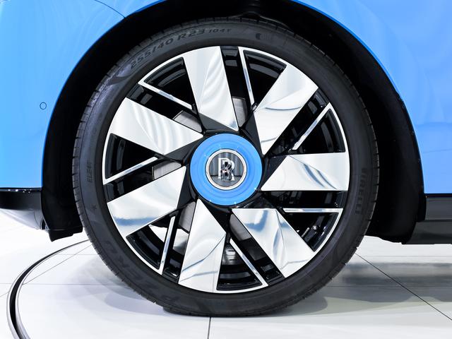 カリナン 6.75 4WD シューティングスターヘッドライナー Rolls Royce 認定中古車 Provenance メーカー保証付 ロードサイド・アシスタンス(7枚目)