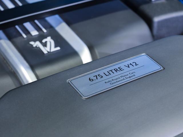 カリナン 6.75 4WD シューティングスターヘッドライナー Rolls Royce 認定中古車 Provenance メーカー保証付 ロードサイド・アシスタンス(9枚目)