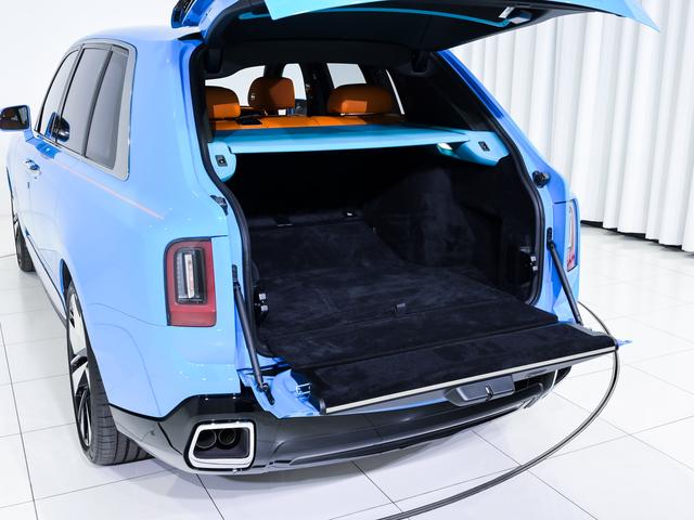 カリナン 6.75 4WD シューティングスターヘッドライナー Rolls Royce 認定中古車 Provenance メーカー保証付 ロードサイド・アシスタンス(10枚目)