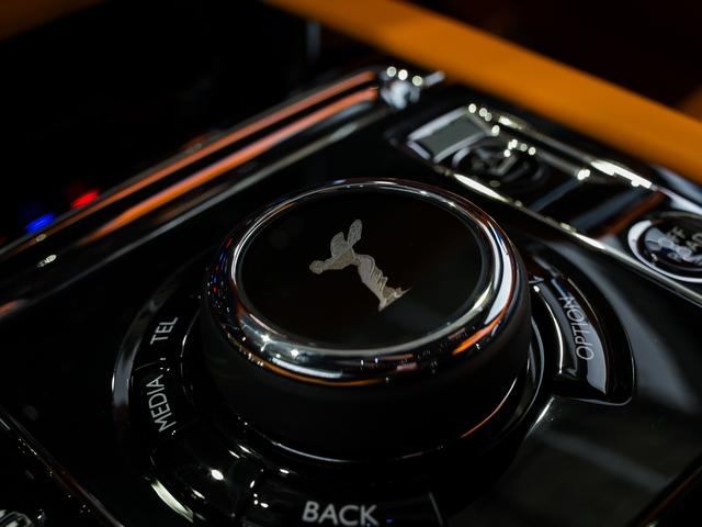 カリナン 6.75 4WD シューティングスターヘッドライナー Rolls Royce 認定中古車 Provenance メーカー保証付 ロードサイド・アシスタンス(39枚目)
