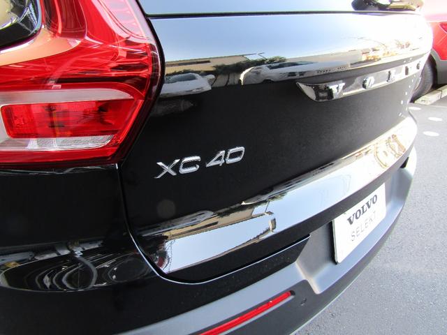 ＸＣ４０ Ｂ４　ＡＷＤ　Ｉｎｓｃｒｉｐｔｉｏｎ　パワーテールゲート　パーク・アシスト・フロント　３６０度ビューカメラ　ステアリングホイール・ヒーター　パークアシスト・パイロット　本革シート　リア・シートヒーター　フロント・シートヒーター（42枚目）