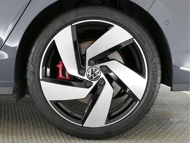 ゴルフＧＴＩ ベースグレード　弊社ＤＥＭＯカー使用車、アダプティブクルーズコントロール・ブラインドスポットディティクション・レーンキープアシスト・パーキングセンサーＦ／Ｒ・禁煙・ワンオーナー車（19枚目）