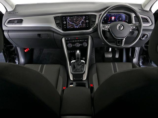 Ｔ－ロック ＴＳＩ　スタイルデザインパッケージ　メーカー直営認定中古車　１オーナ　禁煙車　ＬＥＤライト　スマートキースペア有　純正ナビ　ブルートゥース接続　カープレイアンドロイドオート対応　リアオートゲート　バックカメラ　アダプティブクルーズ（23枚目）