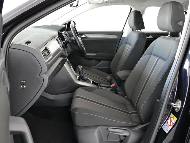 Ｔ－ロック ＴＳＩ　スタイルデザインパッケージ　メーカー直営認定中古車　１オーナ　禁煙車　ＬＥＤライト　スマートキースペア有　純正ナビ　ブルートゥース接続　カープレイアンドロイドオート対応　リアオートゲート　バックカメラ　アダプティブクルーズ（26枚目）