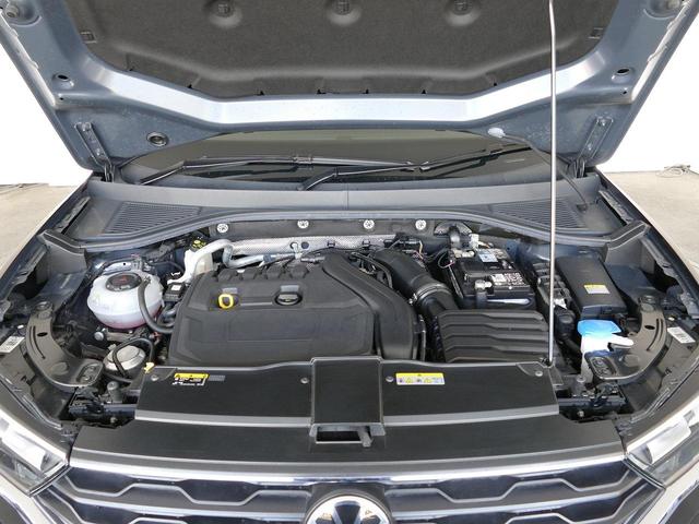 Ｔ－ロック ＴＳＩ　スタイルデザインパッケージ　メーカー直営認定中古車　１オーナ　禁煙車　ＬＥＤライト　スマートキースペア有　純正ナビ　ブルートゥース接続　カープレイアンドロイドオート対応　リアオートゲート　バックカメラ　アダプティブクルーズ（29枚目）