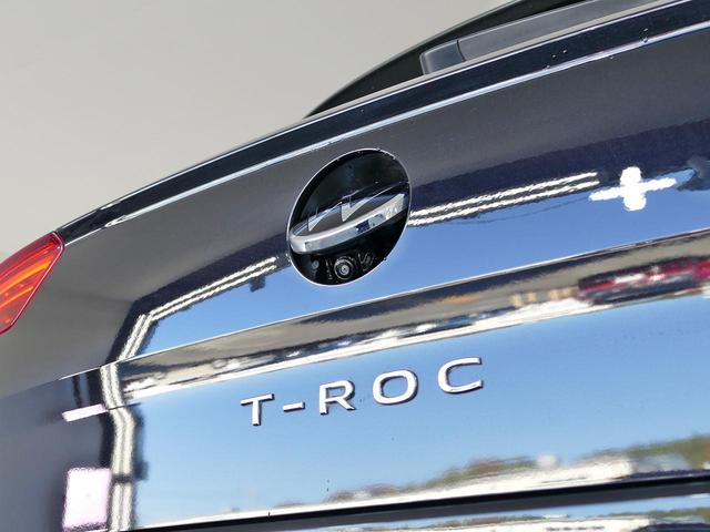 Ｔ－ロック ＴＳＩ　スタイルデザインパッケージ　メーカー直営認定中古車　１オーナ　禁煙車　ＬＥＤライト　スマートキースペア有　純正ナビ　ブルートゥース接続　カープレイアンドロイドオート対応　リアオートゲート　バックカメラ　アダプティブクルーズ（45枚目）