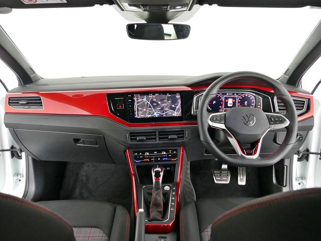 ポロＧＴＩ ベースグレード　メーカー直営認定中古車　１オーナ　禁煙車　純正ナビ　デジタルコックピット　ブルートゥース接続カープレイアンドロイドオート対応　スマートキースペア有　ＬＥＤライト（4枚目）