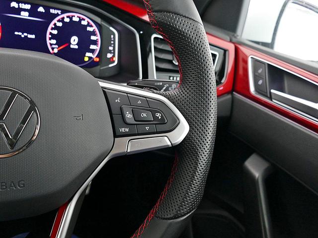 ポロＧＴＩ ベースグレード　メーカー直営認定中古車　１オーナ　禁煙車　純正ナビ　デジタルコックピット　ブルートゥース接続カープレイアンドロイドオート対応　スマートキースペア有　ＬＥＤライト（18枚目）