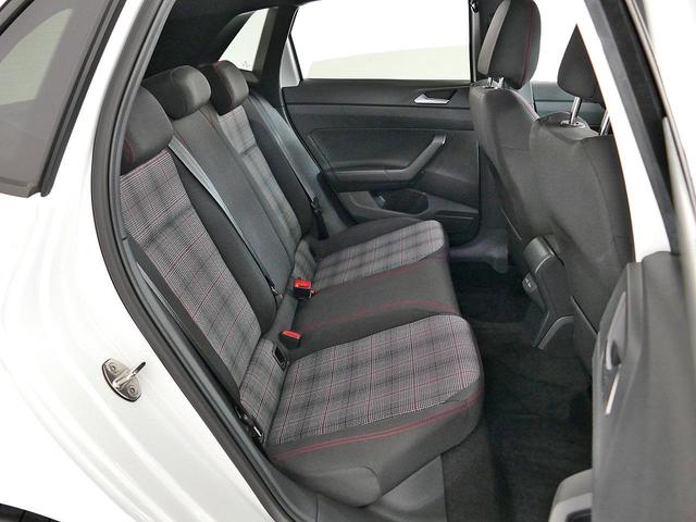 ポロＧＴＩ ベースグレード　メーカー直営認定中古車　１オーナ　禁煙車　純正ナビ　デジタルコックピット　ブルートゥース接続カープレイアンドロイドオート対応　スマートキースペア有　ＬＥＤライト（28枚目）