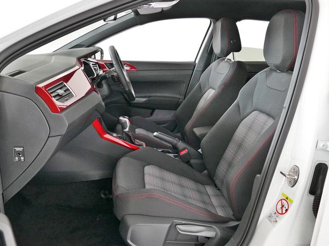 ポロＧＴＩ ベースグレード　メーカー直営認定中古車　１オーナ　禁煙車　純正ナビ　デジタルコックピット　ブルートゥース接続カープレイアンドロイドオート対応　スマートキースペア有　ＬＥＤライト（29枚目）