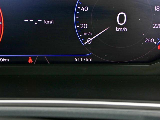 Ｔ－ロック ＴＳＩ　スタイル　メーカー直営認定中古車　１オーナ　ＬＥＤライト　純正ナビ　ブルートゥース通信　カープレイアンドロイドオート対応　スマートキースペア有　前車追従アダプティブクルーズ　ＥＴＣバックカメラ　リヤオートゲート（5枚目）