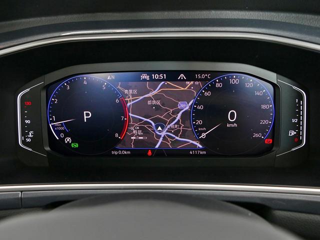 Ｔ－ロック ＴＳＩ　スタイル　メーカー直営認定中古車　１オーナ　ＬＥＤライト　純正ナビ　ブルートゥース通信　カープレイアンドロイドオート対応　スマートキースペア有　前車追従アダプティブクルーズ　ＥＴＣバックカメラ　リヤオートゲート（9枚目）