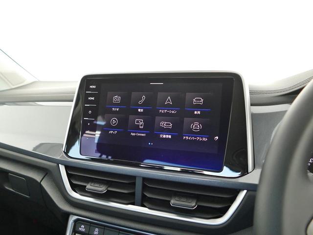 Ｔ－ロック ＴＳＩ　スタイル　メーカー直営認定中古車　１オーナ　ＬＥＤライト　純正ナビ　ブルートゥース通信　カープレイアンドロイドオート対応　スマートキースペア有　前車追従アダプティブクルーズ　ＥＴＣバックカメラ　リヤオートゲート（12枚目）