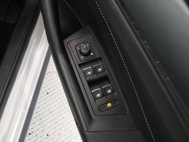 Ｔ－ロック ＴＳＩ　スタイル　メーカー直営認定中古車　１オーナ　ＬＥＤライト　純正ナビ　ブルートゥース通信　カープレイアンドロイドオート対応　スマートキースペア有　前車追従アダプティブクルーズ　ＥＴＣバックカメラ　リヤオートゲート（24枚目）