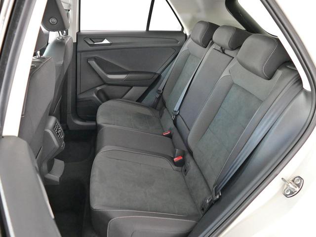 Ｔ－ロック ＴＳＩ　スタイル　メーカー直営認定中古車　１オーナ　ＬＥＤライト　純正ナビ　ブルートゥース通信　カープレイアンドロイドオート対応　スマートキースペア有　前車追従アダプティブクルーズ　ＥＴＣバックカメラ　リヤオートゲート（30枚目）