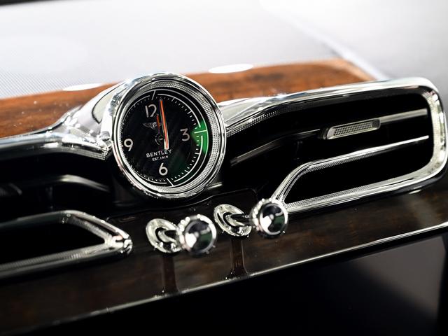 ベンテイガ V8 ベントレー認定中古車 メーカー保証付 ベントレー ケアプログラム ベントレー エマージェンシーアシスタンス CERTIFIED BY BENTLEY(35枚目)