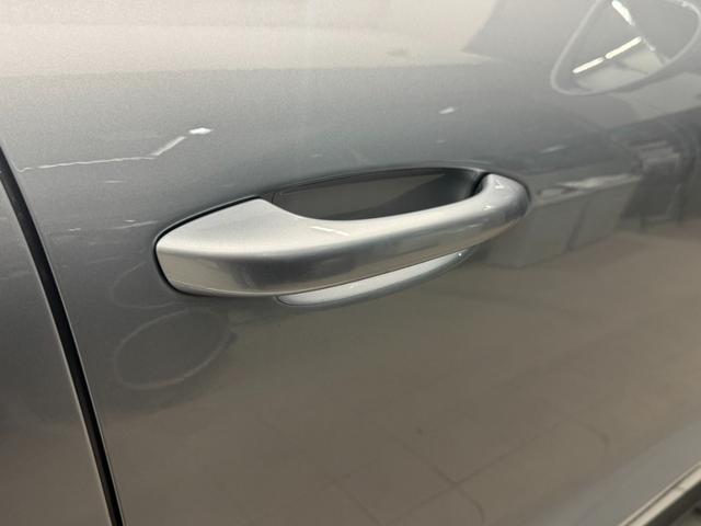 マカン マカン スポーツクロノパッケージ ・PASM・パワーステアリングプラス・19インチMacanSportホイール・シートヒーター・ポルシェエントリー&ドライブ・スポーツデザインドアミラー・14wayパワーシート(11枚目)