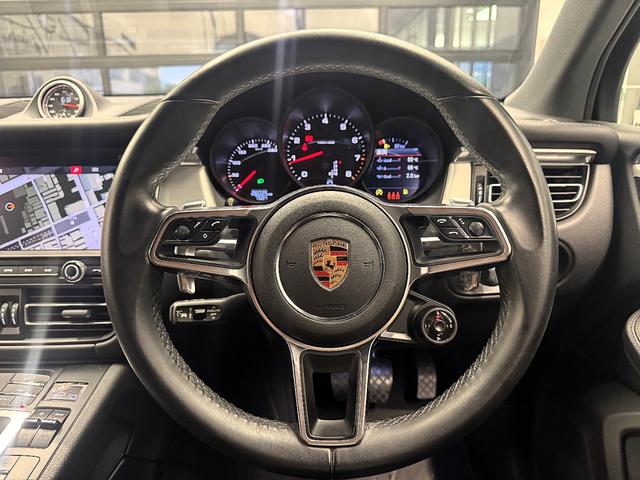 マカン マカン スポーツクロノパッケージ ・PASM・パワーステアリングプラス・19インチMacanSportホイール・シートヒーター・ポルシェエントリー&ドライブ・スポーツデザインドアミラー・14wayパワーシート(23枚目)