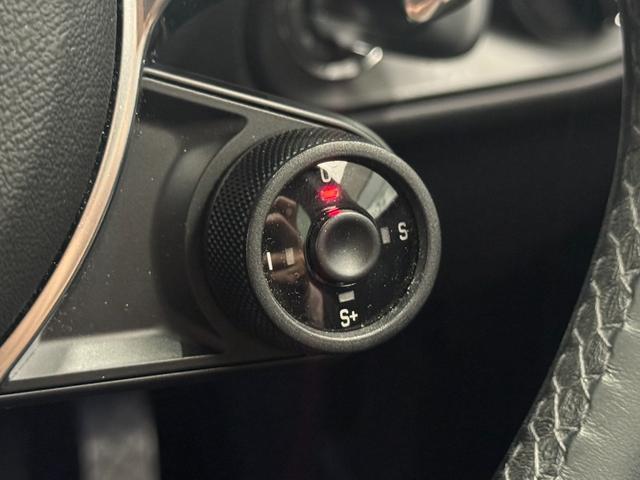 マカン マカン スポーツクロノパッケージ ・PASM・パワーステアリングプラス・19インチMacanSportホイール・シートヒーター・ポルシェエントリー&ドライブ・スポーツデザインドアミラー・14wayパワーシート(27枚目)