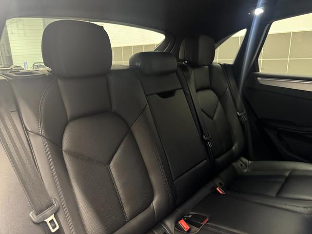 マカン マカン スポーツクロノパッケージ ・PASM・パワーステアリングプラス・19インチMacanSportホイール・シートヒーター・ポルシェエントリー&ドライブ・スポーツデザインドアミラー・14wayパワーシート(39枚目)