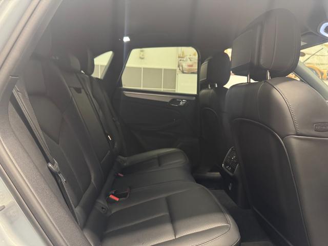 マカン マカン スポーツクロノパッケージ ・PASM・パワーステアリングプラス・19インチMacanSportホイール・シートヒーター・ポルシェエントリー&ドライブ・スポーツデザインドアミラー・14wayパワーシート(40枚目)