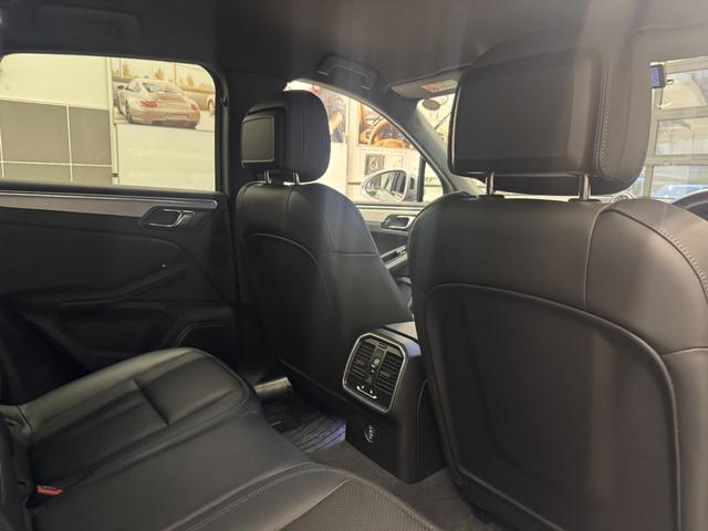 マカン マカン スポーツクロノパッケージ ・PASM・パワーステアリングプラス・19インチMacanSportホイール・シートヒーター・ポルシェエントリー&ドライブ・スポーツデザインドアミラー・14wayパワーシート(41枚目)