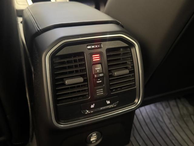 マカン マカン スポーツクロノパッケージ ・PASM・パワーステアリングプラス・19インチMacanSportホイール・シートヒーター・ポルシェエントリー&ドライブ・スポーツデザインドアミラー・14wayパワーシート(42枚目)