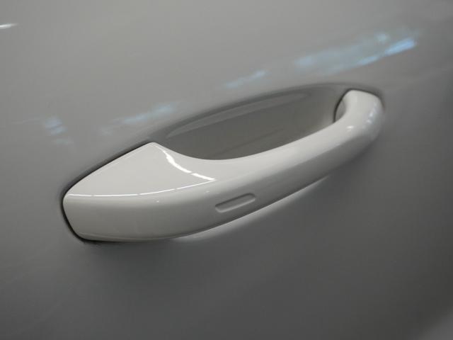 カイエン ベースグレード　１オーナー・２０インチＣａｙｅｎｎｅデザインホイール・シートヒーター・シートヒーター・自動防眩ミラー・ＣＤ／ＤＶＤチェンジャー・パワーステアリングプラス・プライバシーガラス（10枚目）