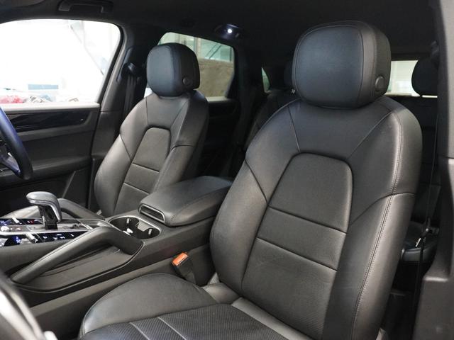 カイエン ベースグレード　１オーナー・２０インチＣａｙｅｎｎｅデザインホイール・シートヒーター・シートヒーター・自動防眩ミラー・ＣＤ／ＤＶＤチェンジャー・パワーステアリングプラス・プライバシーガラス（15枚目）