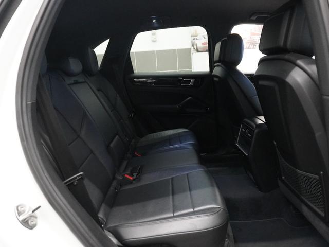 カイエン ベースグレード　１オーナー・２０インチＣａｙｅｎｎｅデザインホイール・シートヒーター・シートヒーター・自動防眩ミラー・ＣＤ／ＤＶＤチェンジャー・パワーステアリングプラス・プライバシーガラス（36枚目）