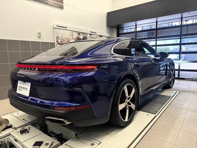 パナメーラ ベースグレード 1オーナー・スポーツクロノパッケージ・パノラマ ルーフシステム・20インチAW・マッサージ機能(フロント)シートベンチレーション(フロント)・シートヒーター(リア)・断熱遮音ガラス(6枚目)