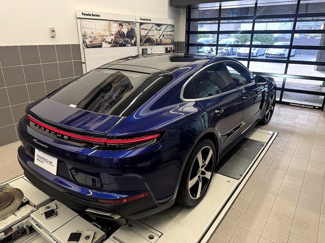 パナメーラ ベースグレード 1オーナー・スポーツクロノパッケージ・パノラマ ルーフシステム・20インチAW・マッサージ機能(フロント)シートベンチレーション(フロント)・シートヒーター(リア)・断熱遮音ガラス(7枚目)