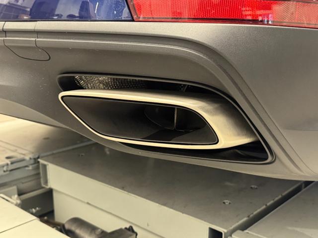 パナメーラ ベースグレード 1オーナー・スポーツクロノパッケージ・パノラマ ルーフシステム・20インチAW・マッサージ機能(フロント)シートベンチレーション(フロント)・シートヒーター(リア)・断熱遮音ガラス(11枚目)