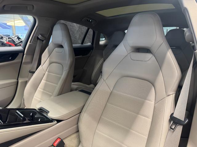 パナメーラ ベースグレード 1オーナー・スポーツクロノパッケージ・パノラマ ルーフシステム・20インチAW・マッサージ機能(フロント)シートベンチレーション(フロント)・シートヒーター(リア)・断熱遮音ガラス(21枚目)