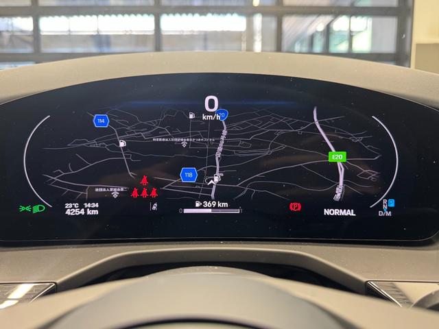 パナメーラ ベースグレード 1オーナー・スポーツクロノパッケージ・パノラマ ルーフシステム・20インチAW・マッサージ機能(フロント)シートベンチレーション(フロント)・シートヒーター(リア)・断熱遮音ガラス(26枚目)