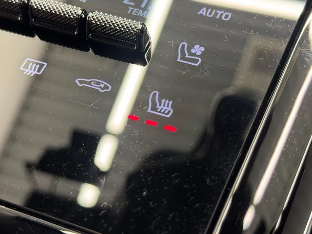 パナメーラ ベースグレード 1オーナー・スポーツクロノパッケージ・パノラマ ルーフシステム・20インチAW・マッサージ機能(フロント)シートベンチレーション(フロント)・シートヒーター(リア)・断熱遮音ガラス(38枚目)