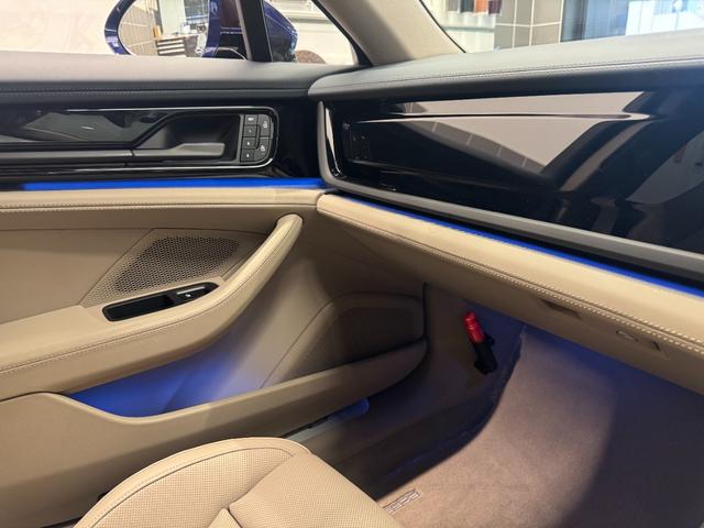 パナメーラ ベースグレード 1オーナー・スポーツクロノパッケージ・パノラマ ルーフシステム・20インチAW・マッサージ機能(フロント)シートベンチレーション(フロント)・シートヒーター(リア)・断熱遮音ガラス(41枚目)