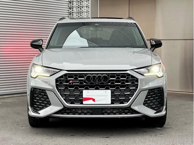 ＲＳ Ｑ３ 　４ＷＤ　サンルーフ　Ｂ＆Ｏサウンド　ブラックスタイル　衝突被害軽減ブレーキ　アダプティブクルーズコントロール　レーンキープアシスト　障害物センサー　全周囲カメラ　フルセグ　ＥＴＣ　スマートキー（2枚目）