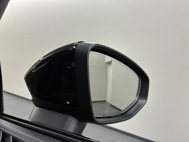 死角に潜む車両もＬＥＤ点滅で警告！サイドアシスト装備！