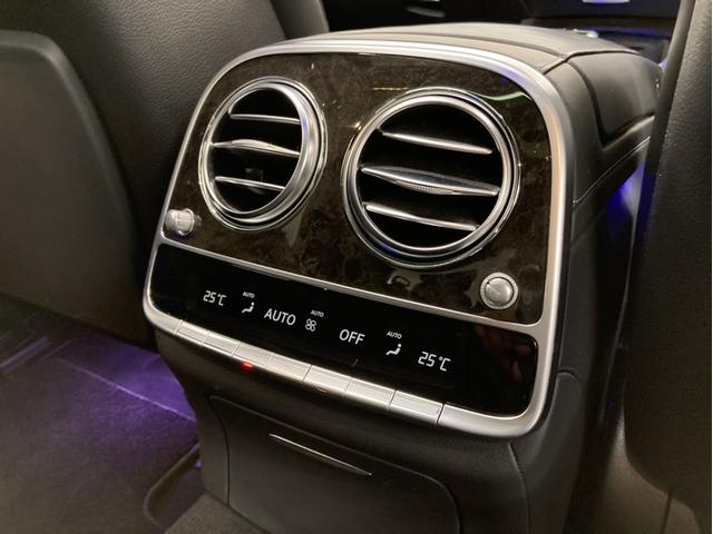 Sクラス S550プラグインハイブリッドロング 黒革/パノラマSR/レーダーセーフティPKG(33枚目)