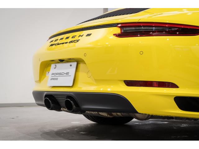 ９１１カレラＧＴＳ　カブリオレ　認定中古車　レーンチェンジアシスト　パークアシスト　カラーメーター：レーシングイエロー　カラーシートベルト：レーシングイエロー(17枚目)