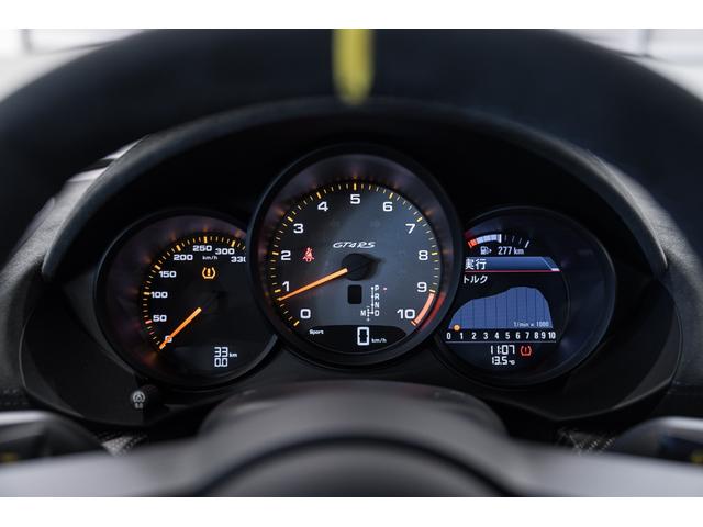 ７１８ケイマン ７１８ケイマンＧＴ４　ＲＳ　クラブスポーツＰＫＧ　インディゴブルーホイール　ディープシーブルーシートベルト　ヴァイザッハパッケージ　スポーツクロノパッケージ　ハイグロスブラックブレーキキャリパー　カーボンドアシルガード（21枚目）