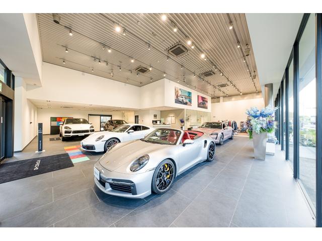 正規ディーラーならではの安心と品質で、ポルシェライフをトータルサポートいたします。